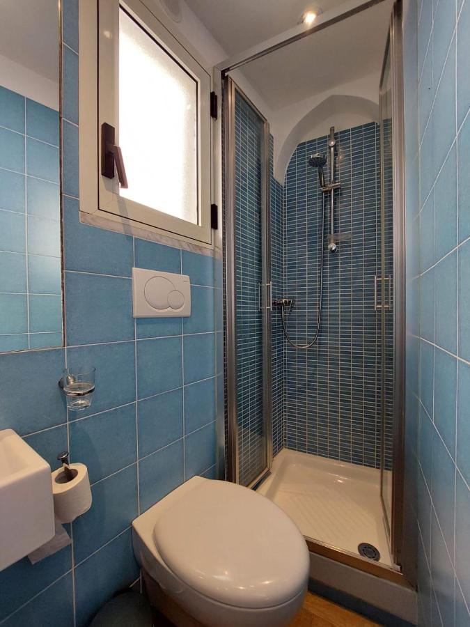 La Stanza Sul Porto Di Amalfi Camera Piccina Piccina Con Bagno Privato E Terrazzino Vista Mare Екстериор снимка