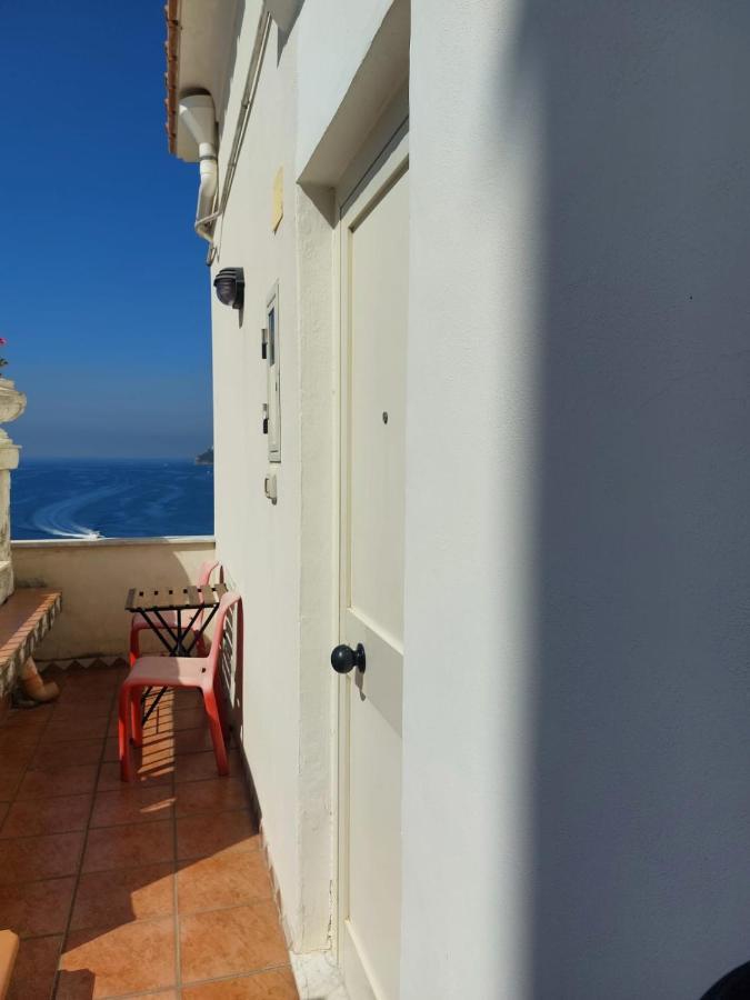 La Stanza Sul Porto Di Amalfi Camera Piccina Piccina Con Bagno Privato E Terrazzino Vista Mare Екстериор снимка