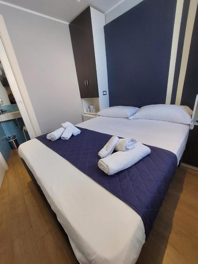 La Stanza Sul Porto Di Amalfi Camera Piccina Piccina Con Bagno Privato E Terrazzino Vista Mare Екстериор снимка